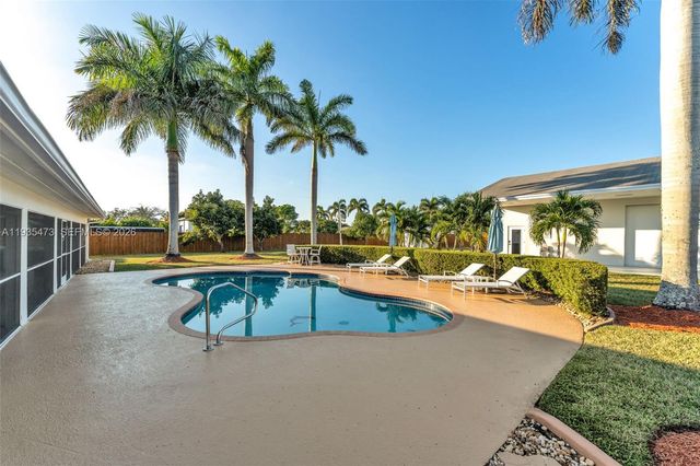 1651 NW 19th St, Homestead, FL 33030