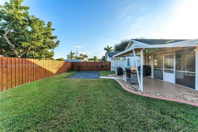 1651 NW 19th St, Homestead, FL 33030