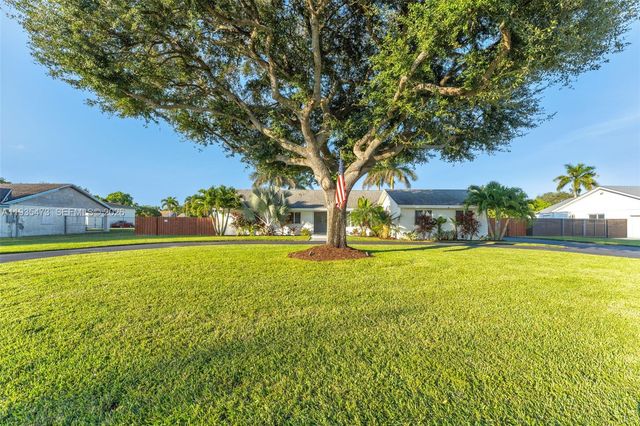 1651 NW 19th St, Homestead, FL 33030