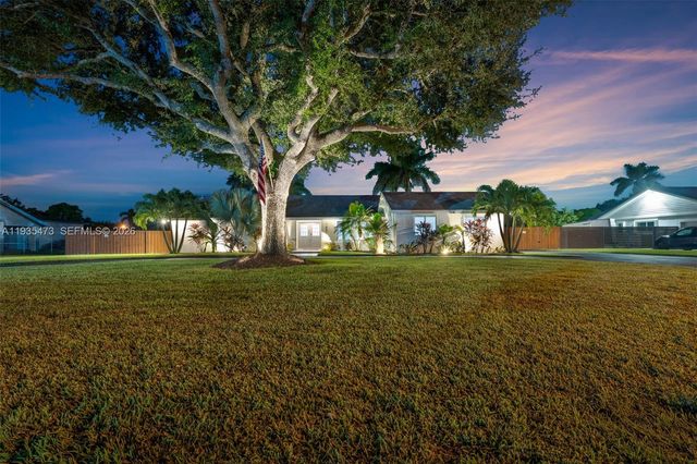 1651 NW 19th St, Homestead, FL 33030