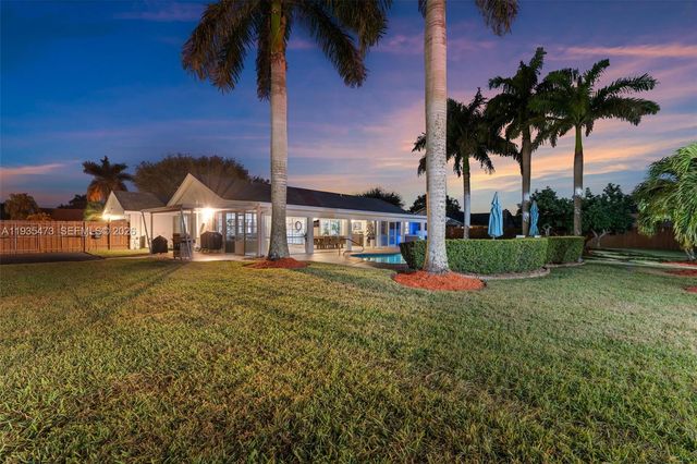 1651 NW 19th St, Homestead, FL 33030