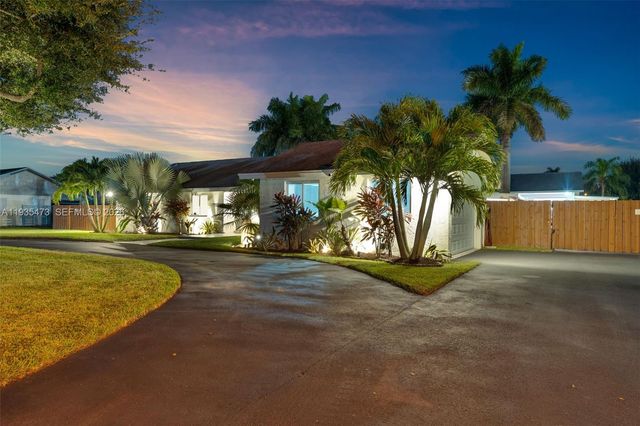 1651 NW 19th St, Homestead, FL 33030