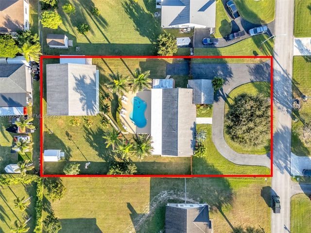 1651 NW 19th St, Homestead, FL 33030