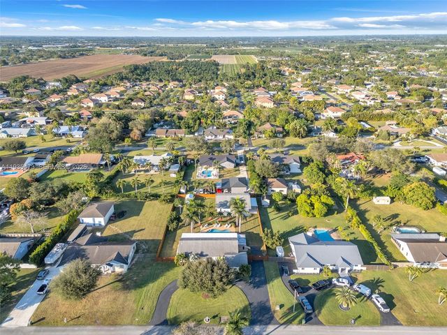 1651 NW 19th St, Homestead, FL 33030