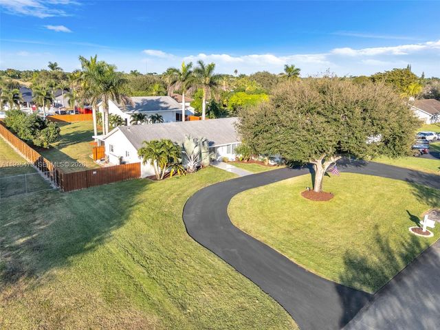 1651 NW 19th St, Homestead, FL 33030