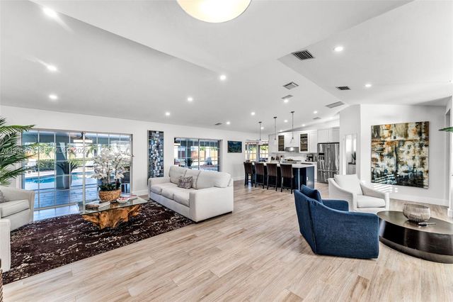 1651 NW 19th St, Homestead, FL 33030