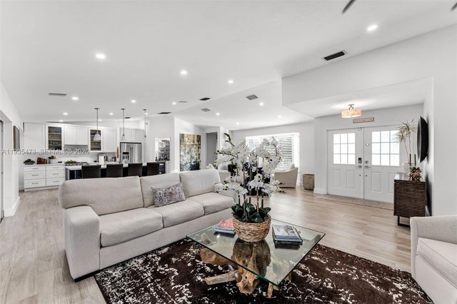 1651 NW 19th St, Homestead, FL 33030