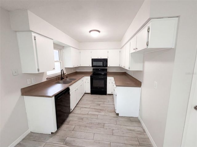 2922 XAVIER COURT, Orlando, FL 32826