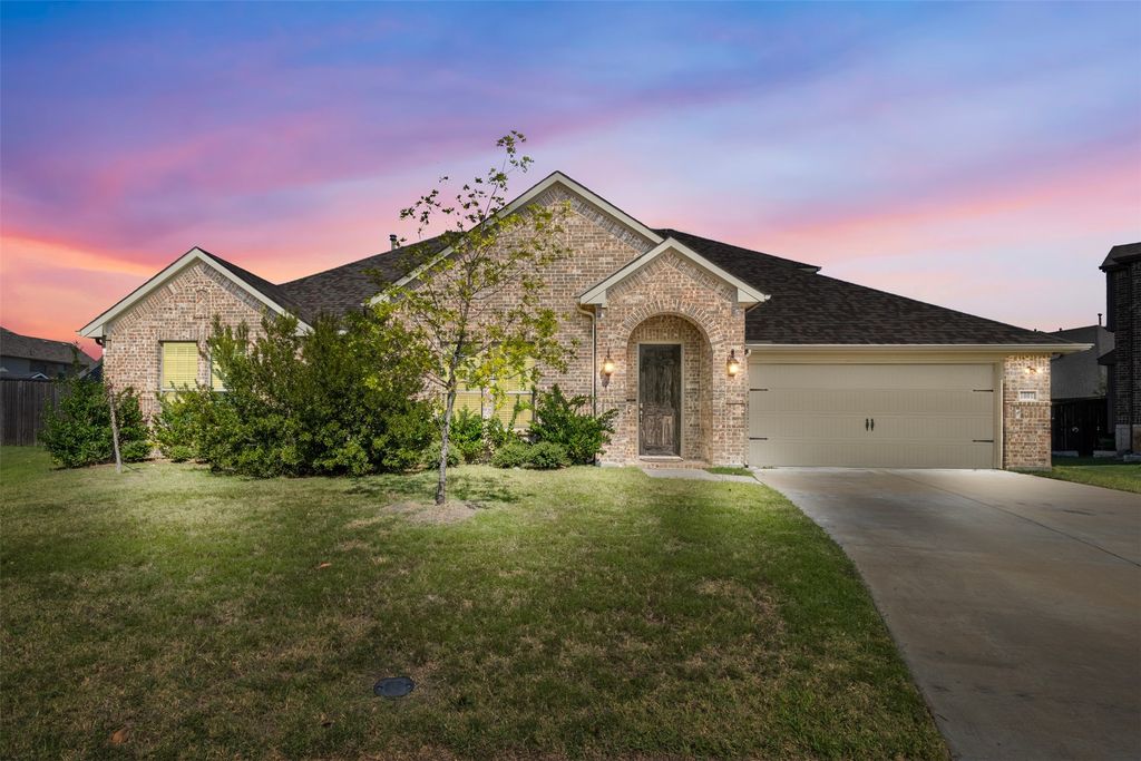 1001 Blue Heron Court, Forney, TX 75126