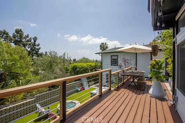 2597 Dearborn Drive, Los Angeles, CA 90068