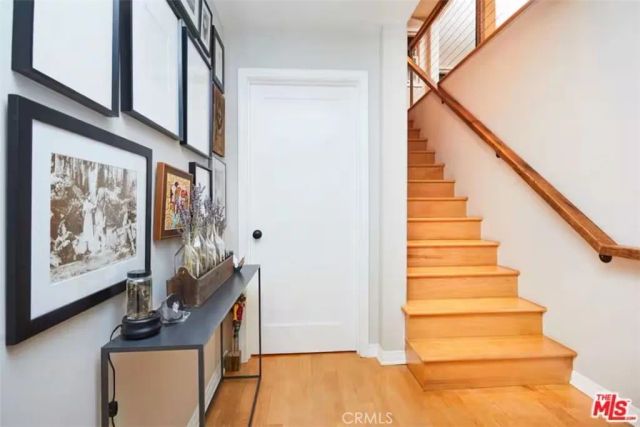 2597 Dearborn Drive, Los Angeles, CA 90068