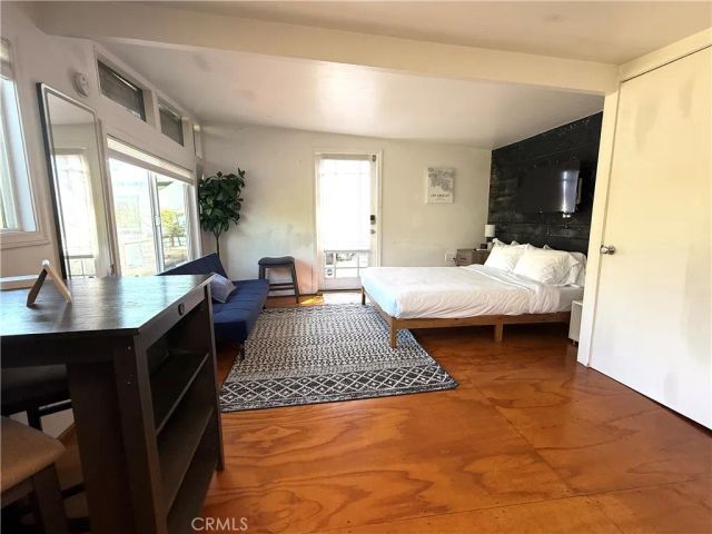 2597 Dearborn Drive, Los Angeles, CA 90068