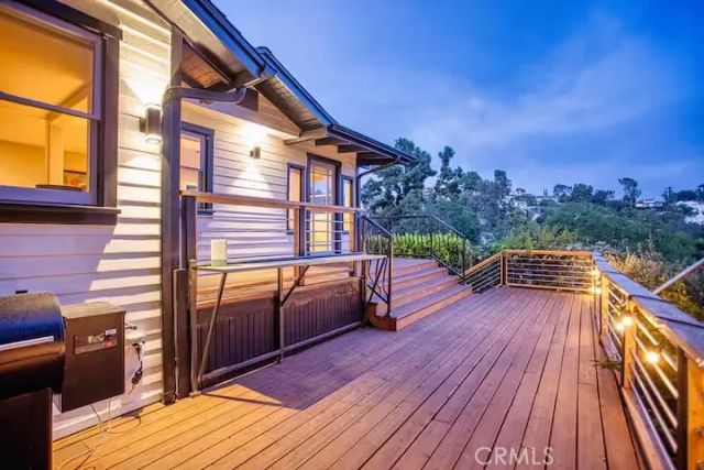 2597 Dearborn Drive, Los Angeles, CA 90068