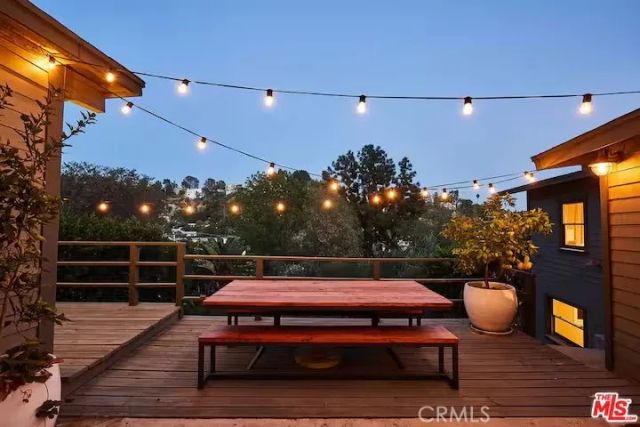 2597 Dearborn Drive, Los Angeles, CA 90068