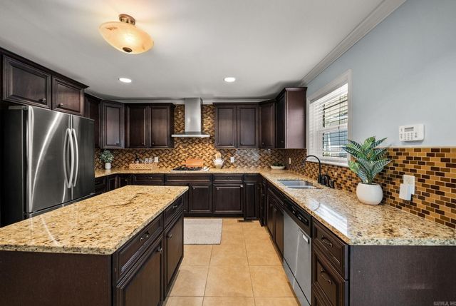 211 Colonial Court, Little Rock, AR 72205