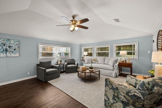 211 Colonial Court, Little Rock, AR 72205
