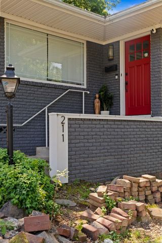 211 Colonial Court, Little Rock, AR 72205