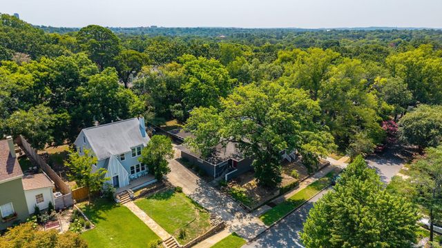 211 Colonial Court, Little Rock, AR 72205