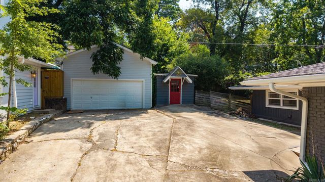 211 Colonial Court, Little Rock, AR 72205