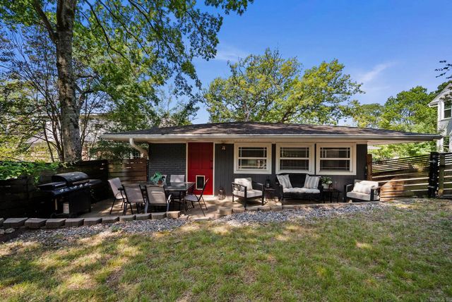 211 Colonial Court, Little Rock, AR 72205