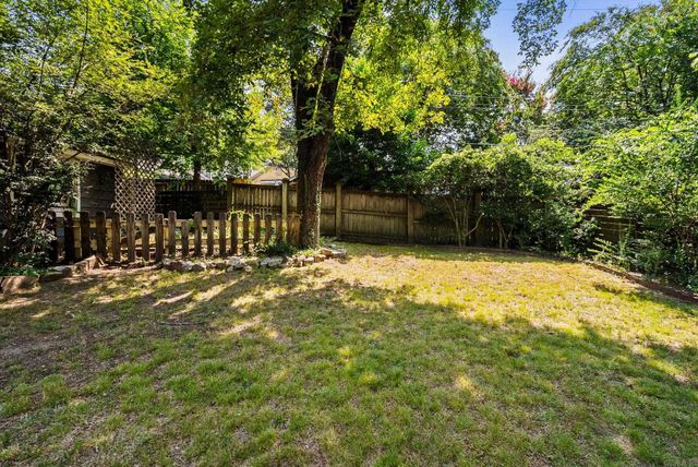 211 Colonial Court, Little Rock, AR 72205