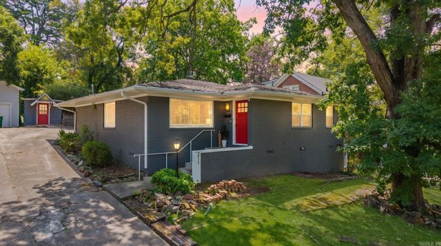 211 Colonial Court, Little Rock, AR 72205
