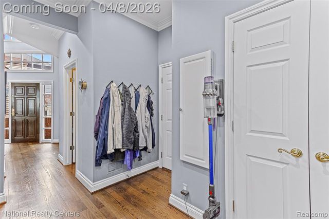 1284 East Lake Drive, Novi, MI 48377