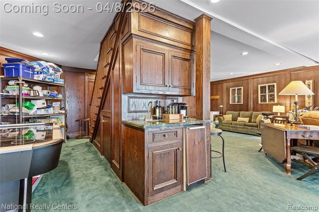 1284 East Lake Drive, Novi, MI 48377