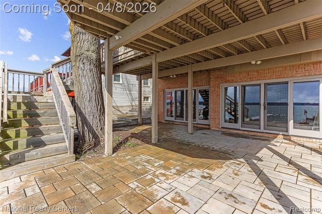 1284 East Lake Drive, Novi, MI 48377