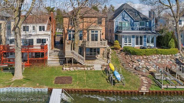 1284 East Lake Drive, Novi, MI 48377