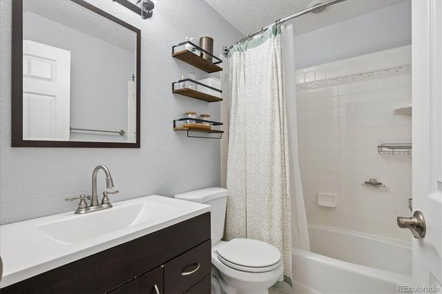 4344 S Ceylon Way, Aurora, CO 80015