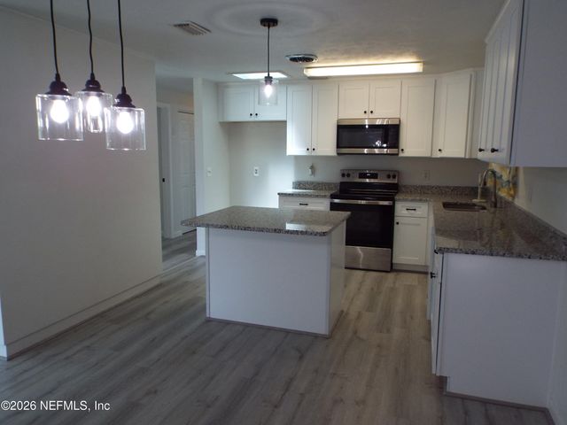 1019 HILLOCK Drive E, Jacksonville, FL 32221