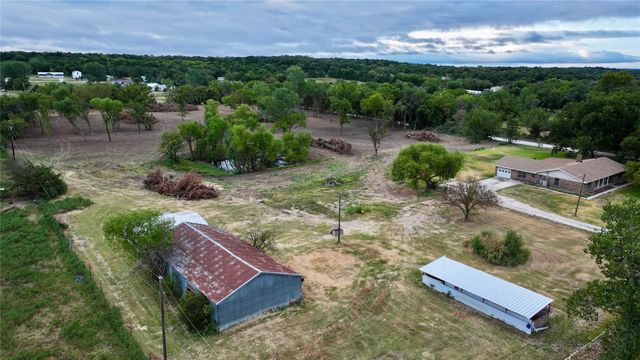 2566 County Road 147, Gainesville, TX 76240