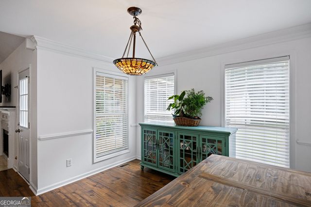 9 CROSS POINTE Way, Hiram, GA 30141