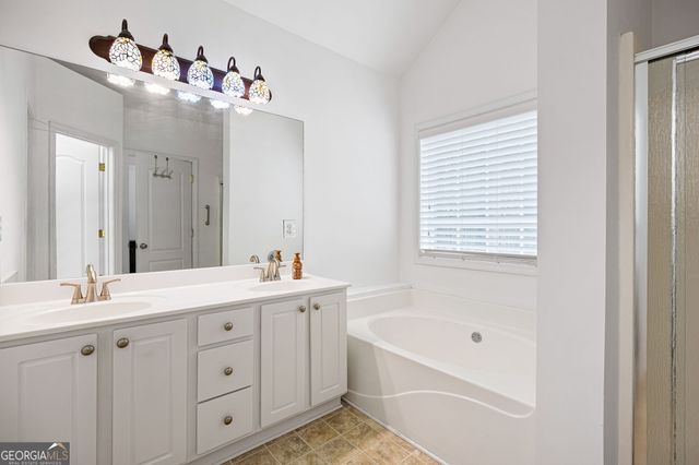 9 CROSS POINTE Way, Hiram, GA 30141