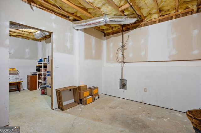 9 CROSS POINTE Way, Hiram, GA 30141