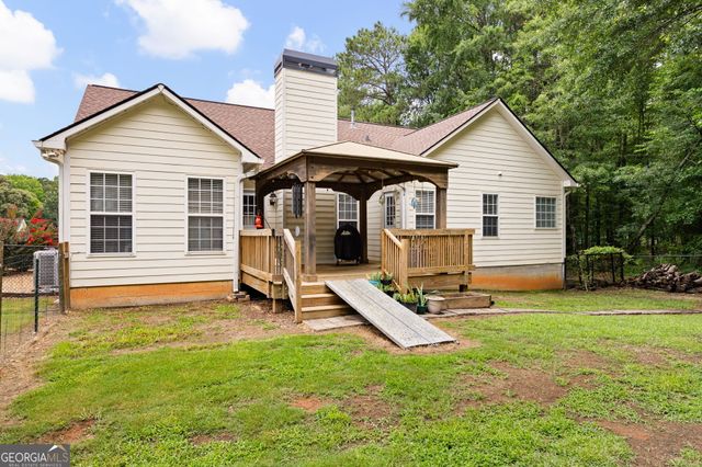 9 CROSS POINTE Way, Hiram, GA 30141