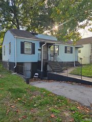 7528 Stanwood Drive, Normandy, MO 63121