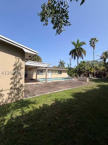 15190 Old Cutler Rd, Palmetto Bay, FL 33158