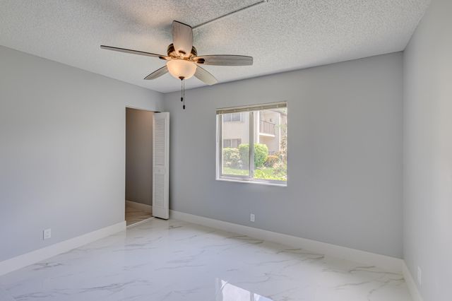 4821 Sable Pine Circle, West Palm Beach, FL 33417