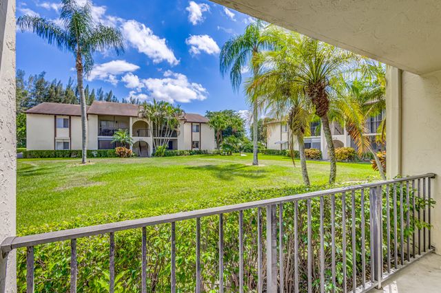 4821 Sable Pine Circle, West Palm Beach, FL 33417