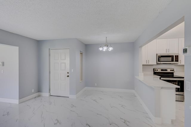 4821 Sable Pine Circle, West Palm Beach, FL 33417