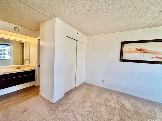 201 Ohua Avenue 1112, Honolulu, HI 96815