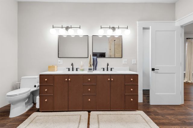 406 S Montreal Avenue, Dallas, TX 75208