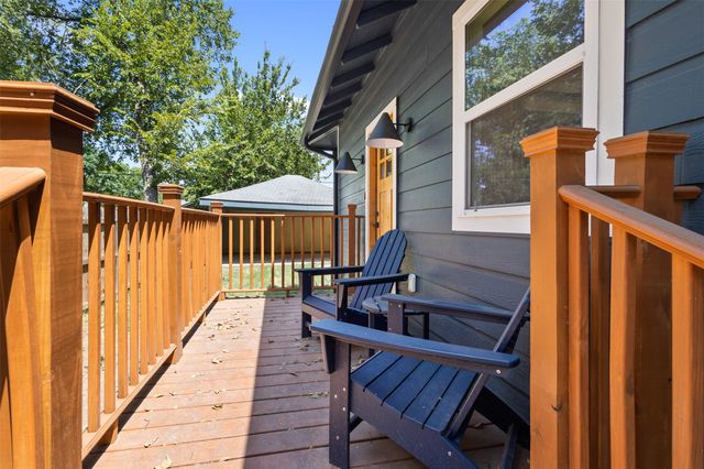 406 S Montreal Avenue, Dallas, TX 75208