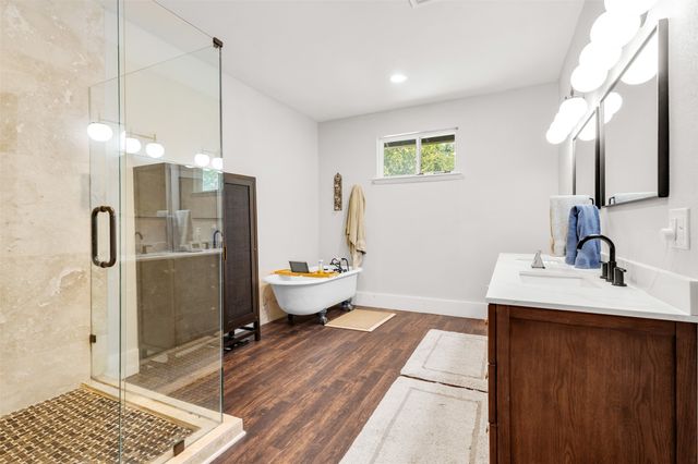 406 S Montreal Avenue, Dallas, TX 75208