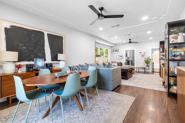406 S Montreal Avenue, Dallas, TX 75208