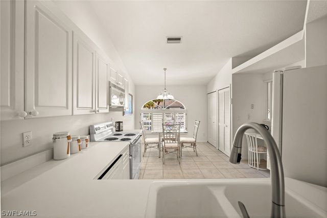 13141 Hamilton Harbour DR P7, Naples, FL 34110