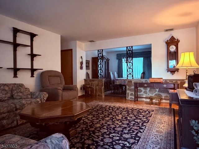 85 Fulton St, Clark Twp., NJ 07066