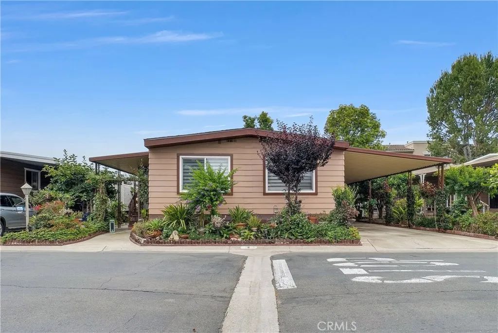 11250 Beach 4, Stanton, CA 90680